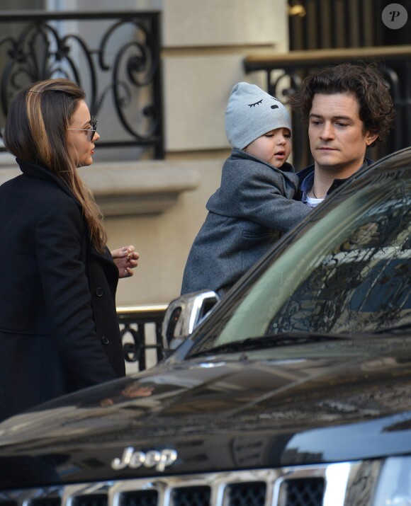 Miranda Kerr et Orlando Bloom reunis pour leur fils Flynn a New York, le 30 novembre 2013