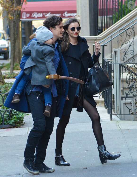 Miranda Kerr et Orlando Bloom reunis pour leur fils Flynn a New York, le 30 novembre 2013.