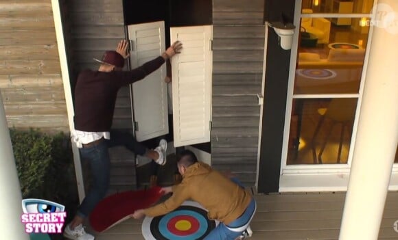 Julien et Thomas - "Secret Story 10" sur NT1, le 2 novembre 2016.