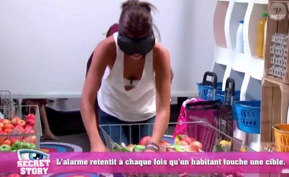 Mélanie - "Secret Story 10" sur NT1, le 2 novembre 2016.