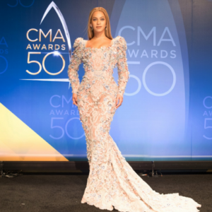 Béyoncé lors de la 50ème cérémonie des CMA Awards organisée à Nashville le 2 novembre 2016.