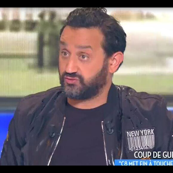 Cyril Hanouna parle de la déprogrammation de "Touche pas à mon sport", mercredi 2 novembre 2016, dans "TPMP", sur C8