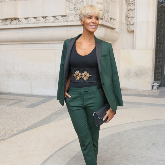 Shy'm sortant du défilé de mode "Léonard", collection prêt-à-porter Printemps-Eté 2017 à Paris, le 3 octobre 2016.