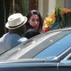 Exclusif - Reggie Bush va acheter des fleurs avec sa fiancée Lilit Avagyan à Beverly Hills, le 11 mai 2014.