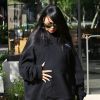 Exclusif - Blac Chyna enceinte quitte un centre médicale accompagnée d'une amie à Beverly Hills, le 28 octobre 2016.