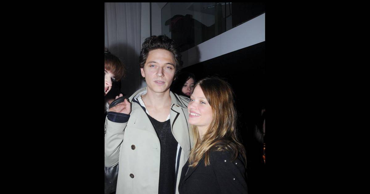 PHOTOS : Raphaël et Mélanie Thierry, fêtent la réouverture ...