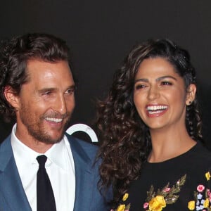 Matthew McConaughey et sa femme Camila Alves à la 20e soirée annuelle Hollywood Film Awards à l'hôtel Beverly Hilton à Beverly Hills, le 6 novembre 2016 © Birdie Thompson/AdMedia via Zuma/Bestimage