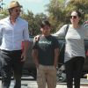 Brad Pitt et Angelina Jolie font du shopping avec leurs enfants Shiloh et Pax à Glendale le 10 juillet 2015.