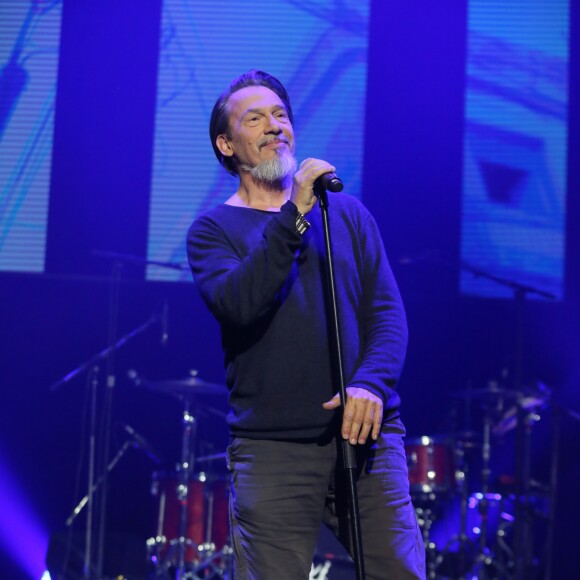 Florent Pagny - 21ème édition des Talents France Bleu en direct des Folies Bergère à Paris le 3 novembre 2016. © CVS/Bestimage