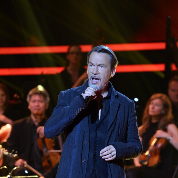 Exclusif - Florent Pagny - Emission, "Le Grand Show symphonique, Invité d'honneur : Pascal Obispo" le 9 mai 2016. A l'occasion du grand retour sur scène de Pascal Obispo accompagné, pour la première fois, d'un orchestre symphonique, France 2 lui consacre un Grand Show symphonique, le samedi 28 mai 2016 à 20h55. Pascal Obispo deviendra, le temps d'une soirée événement, co-présentateur aux côtés de Michel Drucker et invitera les artistes qu'il aime à reprendre ses plus grands succès accompagnés d'un orchestre symphonique dirigé par Jean-Claude Petit. © Coadic Guirec/Bestimage Pascal Obispo vient de sortir son nouvel album " Billet de femme ". Il sera en tournée dans toute la France à partir du 20 mai 2016 et passera par Paris les 26 et 27 mai 2016 au Dôme de Paris et le 17 décembre 2016 à l'AccorHotels Arena (Bercy).