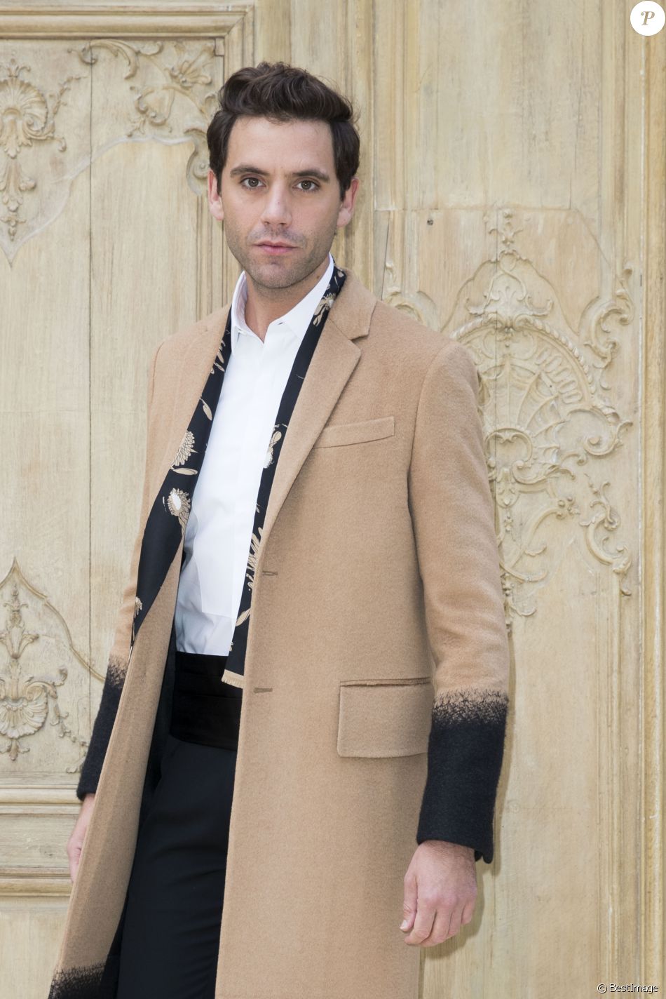 Le chanteur Mika - People au défilé de mode &quot;Valentino&quot;, collection prêt-à-porter Printemps-Eté 2017 à Paris, le 2 octobre 2016. © Olivier Borde/Bestimage