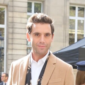 Le chanteur Mika - People arrivant au défilé de mode "Valentino", collection prêt-à-porter Printemps-Eté 2017 à Paris, le 2 octobre 2016. © CVS/Veeren/Bestimage