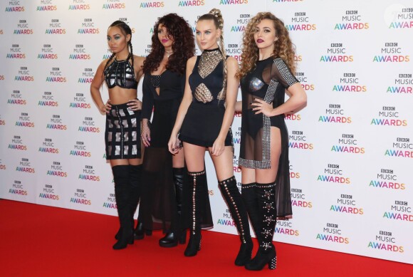 Leigh-Anne Pinnock, Jesy Nelson, Perrie Edwards et Jade Thirlwall (Little Mix) à la Soirée des BBC Music Awards 2015 à Birmingham. Le 10 décembre 2015