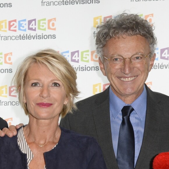 Damien Thévenot, Sophie Davant, Nelson Monfort, Laura Tenoudji à la conférence de presse du Téléthon 2015, à France Télévisions à Paris le 4 novembre 2015.