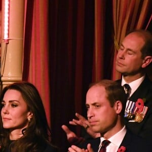 Kate Middleton et le prince William, duc et duchesse de Cambridge, et le prince Edward et la comtesse Sophie de Wessex lors de la soirée du Festival Royal du Souvenir, dédié à la commémoration des victimes de guerres, au Royal Albert Hall à Londres, le 12 novembre 2016.