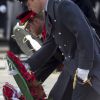 Le prince William et le prince Harry déposent des gerbes de coquelicots au Cénotaphe de Whitehall le 13 novembre 2016 à Londres, lors des commémorations du Dimanche du Souvenir (Remembrance Sunday).