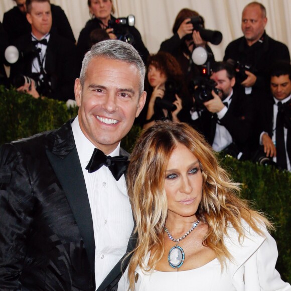 Andy Cohen (habillé en Ralph Lauren) et Sarah Jessica Parker à la Soirée Costume Institute Benefit Gala 2016 (Met Ball) sur le thème de "Manus x Machina" au Metropolitan Museum of Art à New York, le 2 mai 2016. © Charles Guerin/Bestimage