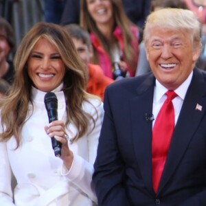 Donald Trump et sa femme Melania Trump participent en famille à l'émission "Today" à la Trump Town Hall, à New York, le 21 avril 2016.