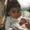 Danielle Jonas dévoile une photo de ses deux filles, Alena et Valentina, sur Instagram.