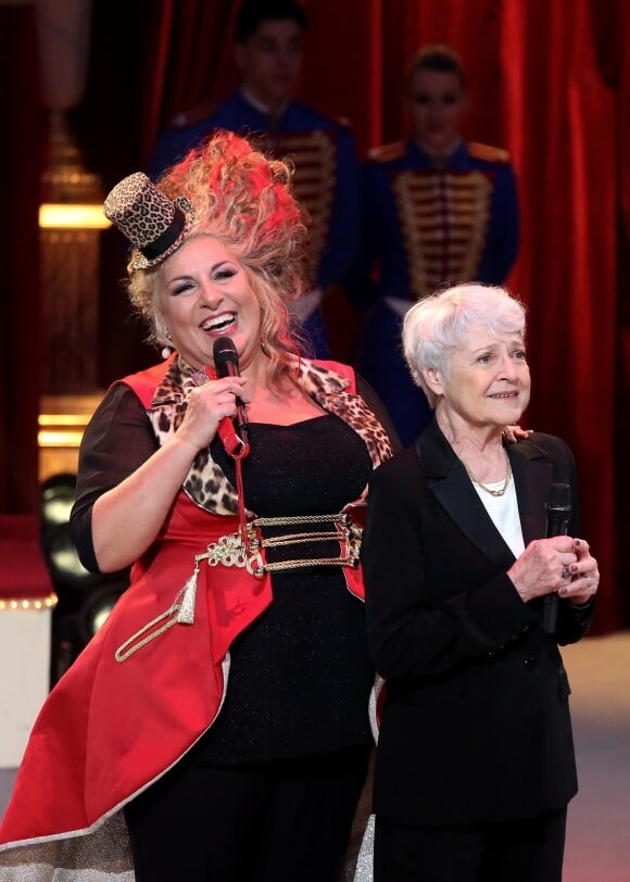 Exclusif - Marianne James et Arlette Téphany, présidente de l'Union des Artistes - 53e Gala de l'Union des artistes, mise en scène par Claude Lelouch au Cirque d'Hiver Bouglione, enregistré le 13 juin 2016. Diffusion sur France 2, le mardi 22 novembre à 20h55. @Dominique Jacovides/Bestimage