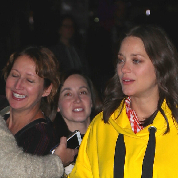 Marion Cotillard enceinte arrive à l'émission de Stephan Colbert à New York, le 16 novembre 2016