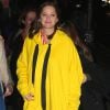 Marion Cotillard enceinte et étrangement vêtue, arrive à l'émission de Stephan Colbert à New York, le 16 novembre 2016