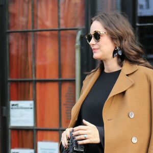 Marion Cotillard enceinte à la sortie de son hôtel dans le quartier de East Village à New York, le 16 novembre 2016