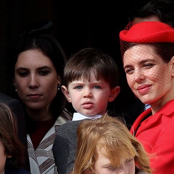 Raphaël, le fils de Charlotte Casiraghi et de Gad Elmaleh, assistait avec sa maman au dernier temps des célébrations de la Fête nationale monégasque le 19 novembre 2016, observant depuis les fenêtres du palais princier le défilé militaire avant la salut de la foule. © Bruno Bebert/Dominique Jacovides/Bestimage