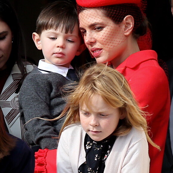 Raphaël, le fils de Charlotte Casiraghi et de Gad Elmaleh, assistait avec sa maman au dernier temps des célébrations de la Fête nationale monégasque le 19 novembre 2016, observant depuis les fenêtres du palais princier le défilé militaire avant la salut de la foule. © Bruno Bebert/Dominique Jacovides/Bestimage