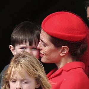 Raphaël, le fils de Charlotte Casiraghi et de son ex-compagnon Gad Elmaleh, assistait avec sa maman au dernier temps des célébrations de la Fête nationale monégasque le 19 novembre 2016, observant depuis les fenêtres du palais princier le défilé militaire avant la salut de la foule. © Bruno Bebert/Dominique Jacovides/Bestimage