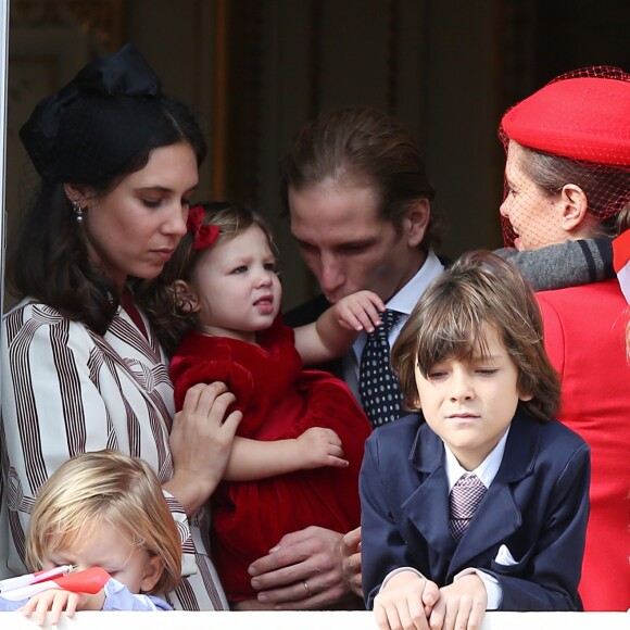 Raphaël, le fils de Charlotte Casiraghi et de Gad Elmaleh, assistait avec sa maman au dernier temps des célébrations de la Fête nationale monégasque le 19 novembre 2016, observant depuis les fenêtres du palais princier le défilé militaire avant la salut de la foule. © Bruno Bebert/Dominique Jacovides/Bestimage