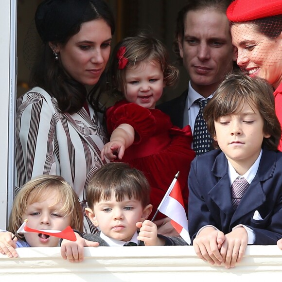 Raphaël, le fils de Charlotte Casiraghi et de Gad Elmaleh, assistait avec sa maman au dernier temps des célébrations de la Fête nationale monégasque le 19 novembre 2016, observant depuis les fenêtres du palais princier le défilé militaire avant la salut de la foule. © Bruno Bebert/Dominique Jacovides/Bestimage