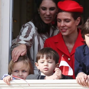 Raphaël, le fils de Charlotte Casiraghi et de Gad Elmaleh, assistait avec sa maman au dernier temps des célébrations de la Fête nationale monégasque le 19 novembre 2016, observant depuis les fenêtres du palais princier le défilé militaire avant la salut de la foule. © Bruno Bebert/Dominique Jacovides/Bestimage