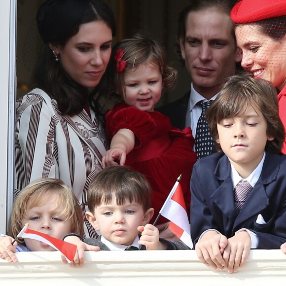 Raphaël, le fils de Charlotte Casiraghi et de Gad Elmaleh, assistait avec sa maman et le reste de la famille princière (ici Andrea Casiraghi et Tatiana Santo Domingo avec leurs enfants Sacha - à gauche - et India - dans leurs bras) au dernier temps des célébrations de la Fête nationale monégasque le 19 novembre 2016, observant depuis les fenêtres du palais princier le défilé militaire avant la salut de la foule. © Bruno Bebert/Dominique Jacovides/Bestimage