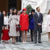 La famille princière rassemblée dans la cour d'honneur du palais pour la prise d'armes au matin de la Fête nationale monégasque le 19 novembre 2016. Petits-enfants de la princesse Caroline de Hanovre, Sacha et India Casiraghi étaient déjà là ; leur cousin Raphaël, fils de Charlotte Casiraghi et de son ex-compagnon Gad Elmaleh, n'allait quant à lui apparaître que deux heures plus tard aux fenêtres du palais. © Olivier Huitel / Crystal Pictures / Pool Restreint Monaco / Bestimage