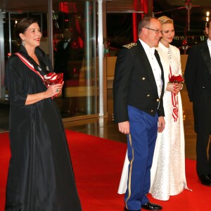 Le prince Albert II de Monaco et la princesse Charlene ainsi que la princesse Caroline de Hanovre, accompagnée de son fils Andrea Casiraghi et sa femme Tatiana Santo Domingo, assistaient le 19 novembre 2016 à la représentation du Nabucco de Verdi donnée au Grimaldi Forum dans le cadre de la Fête nationale monégasque. © Olivier Huitel / Pool restreint Monaco / Bestimage