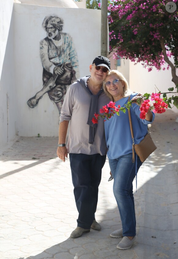 Exclusif - Martine Vidal et son frère Frédéric Vidal dans Djerba Hood (Street Art) à Djerba lors des 'Escapades des stars' le 10 Novembre 2016. © Denis Guignebourg / Bestimage