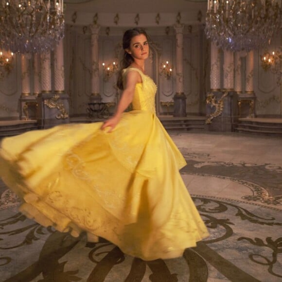 Emma Watson est Belle dans La Belle et la Bête