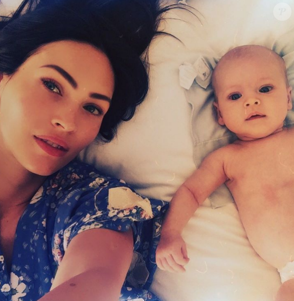 Megan Fox dévoile le visage de son fils Journey. Photo postée sur Instagram en octobre 2016.