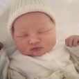 Jessica Capshaw a publié une photo de son quatrième enfant, une petite fille qui se prénomme Josephine Kate Gavigan, sur sa page Instagram, le 9 mai 2016.