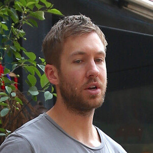 Taylor Swift et son petit-ami Calvin Harris sortent d'un restaurant à New York, le 28 mai 2015.  Taylor Swift with her boyfriend Calvin Harris are seen coming out from a restaurant in the West Village district in New York, on May 28 2015.28/05/2015 - New York