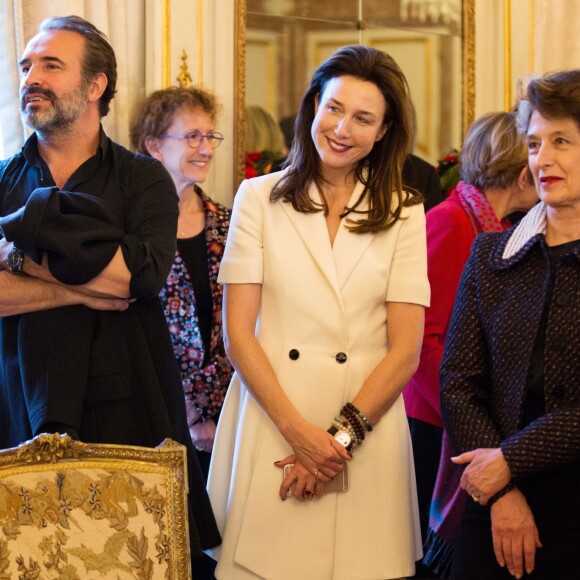 Jean Dujardin & Elsa Zylberstein - Claude Lelouch fait Commandeur de l'Ordre de la Couronne, une haute distinction attribuée par le roi Philippe sur proposition du ministre des Affaires étrangères Didier Reynders. Belgique, Bruxelles, 25 novembre 2016. © Alain Rolland / Imagebuzz / Bestimage