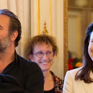 Jean Dujardin & Elsa Zylberstein - Claude Lelouch fait Commandeur de l'Ordre de la Couronne, une haute distinction attribuée par le roi Philippe sur proposition du ministre des Affaires étrangères Didier Reynders. Belgique, Bruxelles, 25 novembre 2016. © Alain Rolland / Imagebuzz / Bestimage