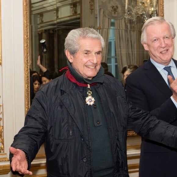 Claude Lelouch fait Commandeur de l'Ordre de la Couronne, une haute distinction attribuée par le roi Philippe sur proposition du ministre des Affaires étrangères Didier Reynders. La décoration a été remise vendredi au Palais d'Egmont à Bruxelles par le ministre des Pensions, Daniel Bacquelaine. Claude Lelouch était entouré de ses proches, dont son épouse la scénariste Valérie Perrin, mais aussi de personnalités comme l'actrice Elsa Zylberstein, l'acteur Jean Dujardin, la chanteuse Liane Foly et le chanteur Salvatore Adamo. Belgique, Bruxelles, 25 novembre 2016. © Alain Rolland / Imagebuzz / Bestimage