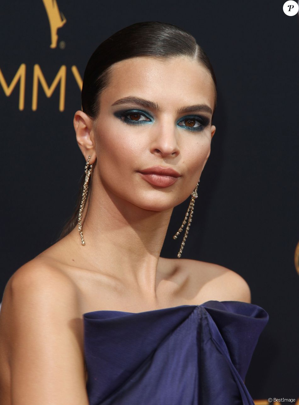Emily Ratajkowski 68e cérémonie des Emmy Awards au Microsoft Theater