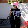 Exclusif - Blac Chyna enceinte est allée déjeuner avec une amie au restaurant Il Pastaio à Beverly Hills, le 19 octobre 2016  For germany call for price Exclusive - Pregnant reality star Blac Chyna and a friend are spotted out for lunch at Il Pastaio in Beverly Hills, California on October 19, 2016. The pair were rocking beanies that said 'Chyna Dolls' on the front and Chyna was wearing a t-shirt with some colorful language on it.19/10/2016 - Beverly Hills