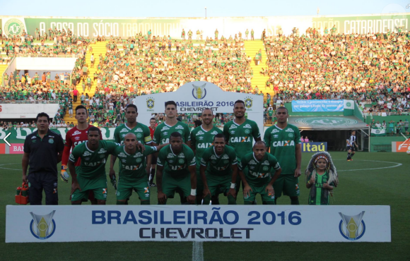 L'équipe brésilienne de football de Chapecoense, à bord de l'avion qui s'est écrasé en Colombie le 28 novembre 2016.