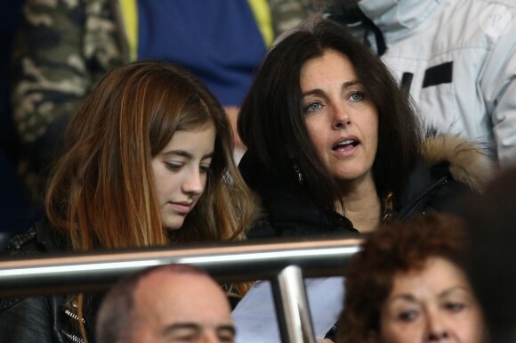 Cristiana Reali et sa fille Elisa - People assiste au match de football entre le PSG et Marseille au parc des Princes à Paris le 9 novembre 2014.