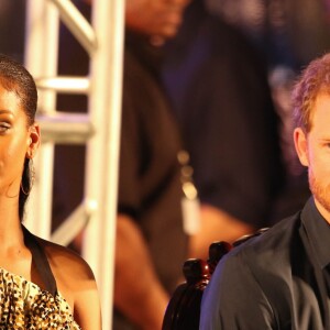 Le prince Harry et Rihanna assistent au Mega Concert organisé pour le 50ème anniversaire de l'indépendance de la Barbade, en présence du premier ministre Freundel Stuart, au stade Kensington Oval. Le prince Harry a également décoré Jamilla Sealy du "Queen's Young Leader Award 2017". Bridgetown, le 30 novembre 2016.