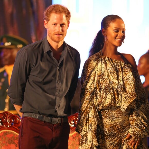 Le prince Harry et Rihanna assistent au Mega Concert organisé pour le 50ème anniversaire de l'indépendance de la Barbade, en présence du premier ministre Freundel Stuart, au stade Kensington Oval. Le prince Harry a également décoré Jamilla Sealy du "Queen's Young Leader Award 2017". Bridgetown, le 30 novembre 2016.